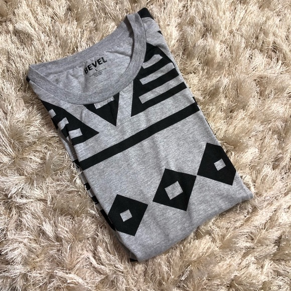 bevel Other - ‼️Last Chance‼️
 Men’s Bevel tee